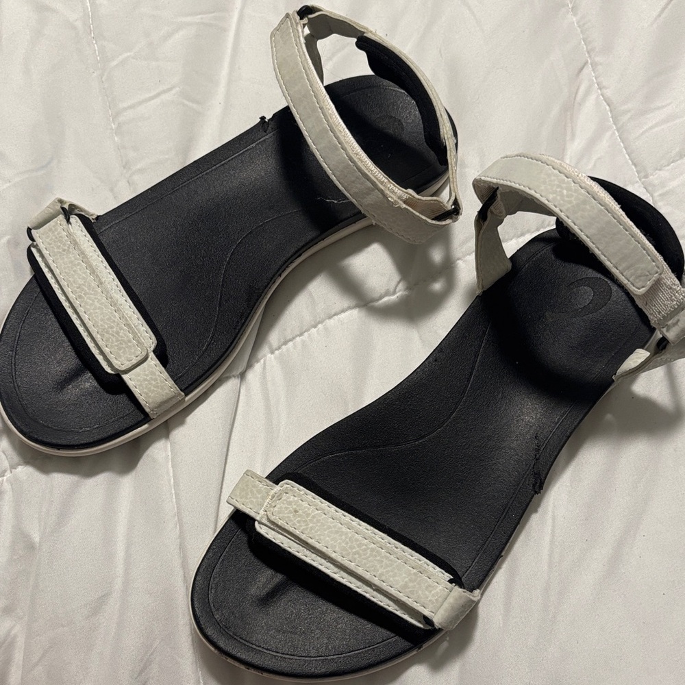 OluKai Women's White Strap Sandals with Black Footbed